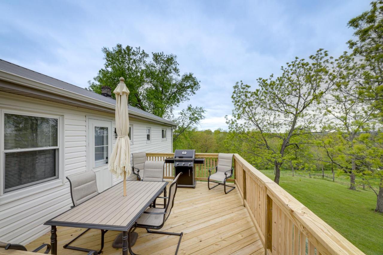 Cozy Kentucky Retreat - Deck, Near Ark Encounter! Villa Dry Ridge Bagian luar foto