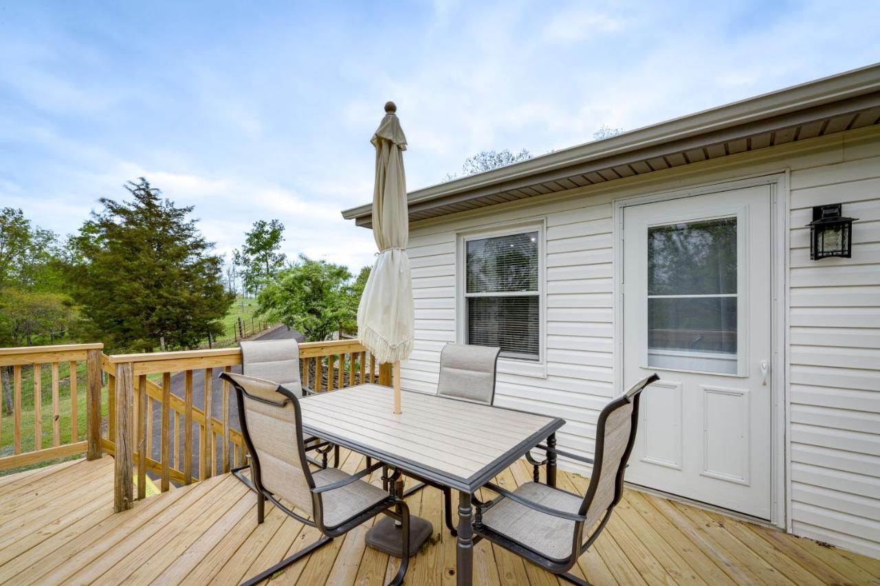 Cozy Kentucky Retreat - Deck, Near Ark Encounter! Villa Dry Ridge Bagian luar foto