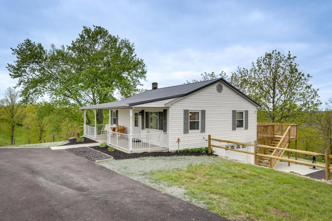 Cozy Kentucky Retreat - Deck, Near Ark Encounter! Villa Dry Ridge Bagian luar foto