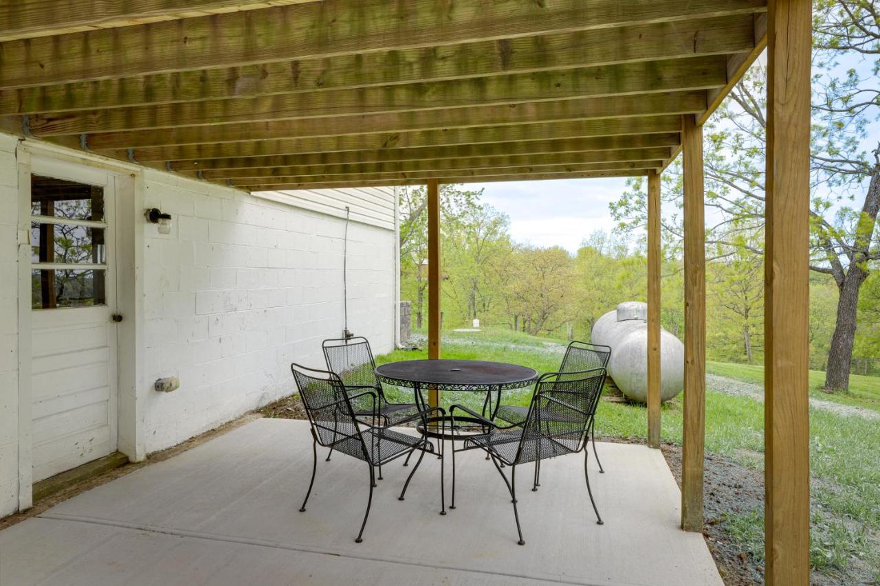 Cozy Kentucky Retreat - Deck, Near Ark Encounter! Villa Dry Ridge Bagian luar foto